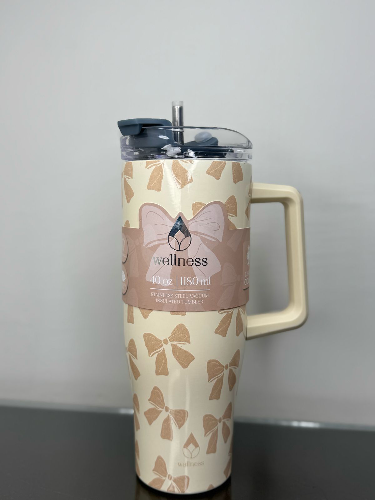 🎀 Bow Design Tumbler